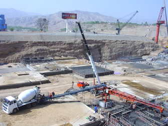 新承接皮带输送机工程安装现场